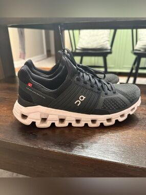 On Running Cloud Athletic Shoes - Black/White